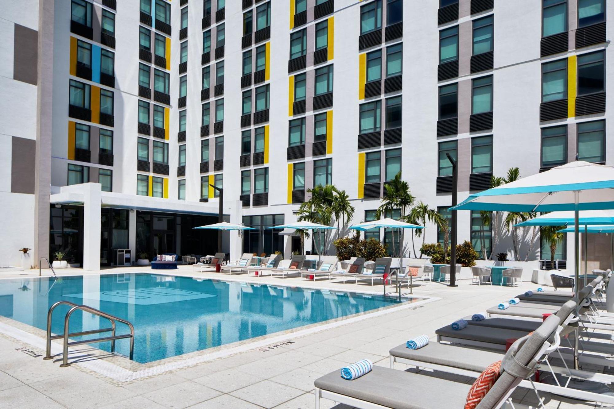 Отель Aloft Miami Авентура Экстерьер фото
